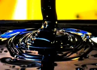 Dầu thô WTI tăng 3 ngày liên tiếp, lo ngại nguồn cung thắt chặt và đe doạ áp thuế thứ cấp của Trump đối với Nga là hỗ trợ hiện tại