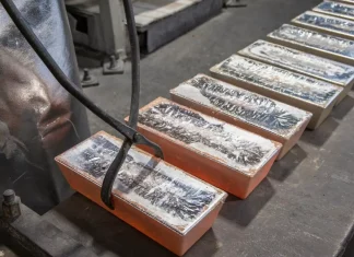 Vàng giảm và phục hồi nhanh chóng, lượng nắm giữ ETF tuần trước khi nhận mức tăng lớn nhất từ năm 2022