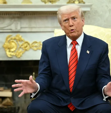 Mỹ – Canada căng thẳng thương mại trở lại, Washington áp thêm 10% thuế