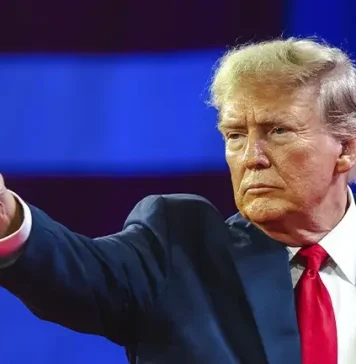 Vàng tăng vọt sau động thái của Trump, các điều kiện kỹ thuật tăng ngắn ban đầu trong xu hướng của trạng thái tích luỹ