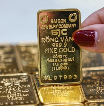 Vàng trong nước “tụt dốc” khi vàng thế giới lại leo đỉnh, Nghị định 232 sắp “ra lò” liệu có giúp giá vàng Việt Nam điều chỉnh mạnh mẽ?