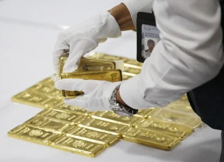 Sau đỉnh lịch sử, vàng hạ nhiệt! Điều chỉnh kỹ thuật trong một xu hướng còn được hậu thuẫn