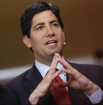 Thị trường không đợi tuyên bố chính thức. Chỉ cần một cái tên Kevin Warsh là đủ để đảo chiều mọi thứ