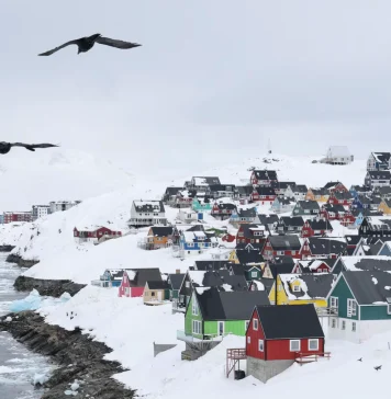 Giá vàng tăng vọt trở lại không phải vì lạm phát, mà vì niềm tin toàn cầu đang rạn nứt