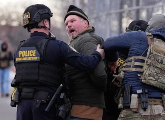 Minnesota bên bờ đối đầu, khi quyền lực liên bang và chính quyền bang va chạm