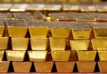 Giá vàng từng mất hơn 100 USD sau đó phục hồi, thị trường không thiếu xu hướng, mà đang thiếu lý do để tiếp tục tăng