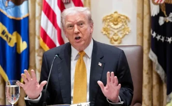 Trump buộc phải lùi bước trong chính sách nhập cư khi nguy cơ chính phủ Mỹ đóng cửa cận kề