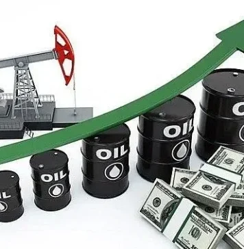 Dầu thô tăng hơn 3%, khi địa chính trị quay lại ghế lái, nguồn cung trở thành biến số quyết định