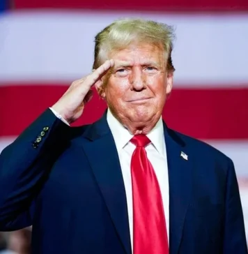 Các tàu sân bay của Trump, con bài mặc cả của Iran và vàng nơi trú ẩn trong một thế bế tắc không ai có thể thắng