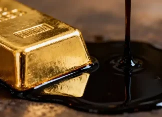 Vàng phục hồi mong manh, ngừng bắn hạ nhiệt rủi ro, nhưng xu hướng vẫn bị kìm bởi lãi suất