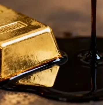 Vàng phục hồi mong manh, ngừng bắn hạ nhiệt rủi ro, nhưng xu hướng vẫn bị kìm bởi lãi suất