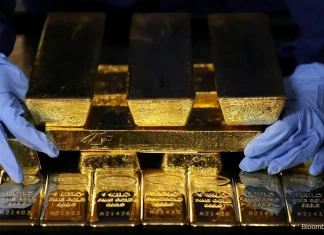 Vàng bứt phá lên 4.870 USD khi kỳ vọng hòa dịu Mỹ – Iran và áp lực vĩ mô cùng lúc nâng đỡ thị trường