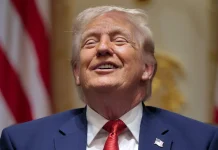 Vàng vượt 4.700USD, thị trường đặt cược vào hạ nhiệt chiến sự, nhưng rủi ro phản ứng thái quá đang tích tụ