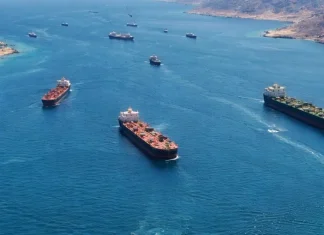 Một cuộc tấn công ở eo biển Hormuz đã khiến vàng đảo chiều mạnh như thế nào?