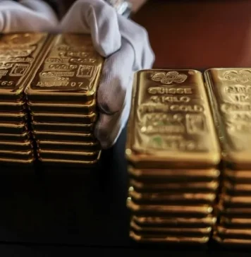 Giá vàng đi ngang sau cú giảm mạnh, liệu thị trường đang tích lũy cho một chu kỳ tăng mới?