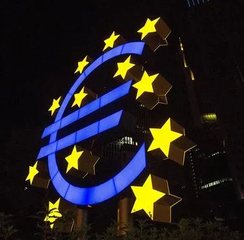 ECB tăng lãi suất lần đầu sau ba năm, nhưng thị trường vẫn lạnh nhạt