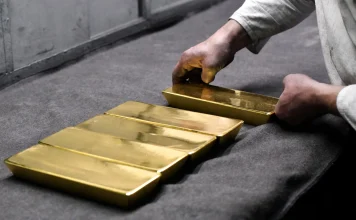 Vàng giảm, nhưng vấn đề thực sự nằm ở giá dầu