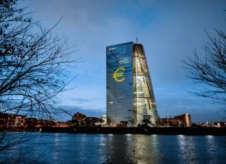 Euro chờ dữ liệu lạm phát để xác nhận kỳ vọng ECB tăng lãi suất