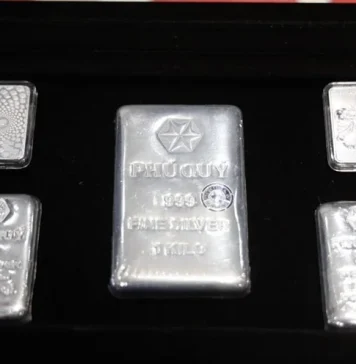 Bạc chịu áp lực từ Fed, nhưng một biến số có thể đang thay đổi cuộc chơi
